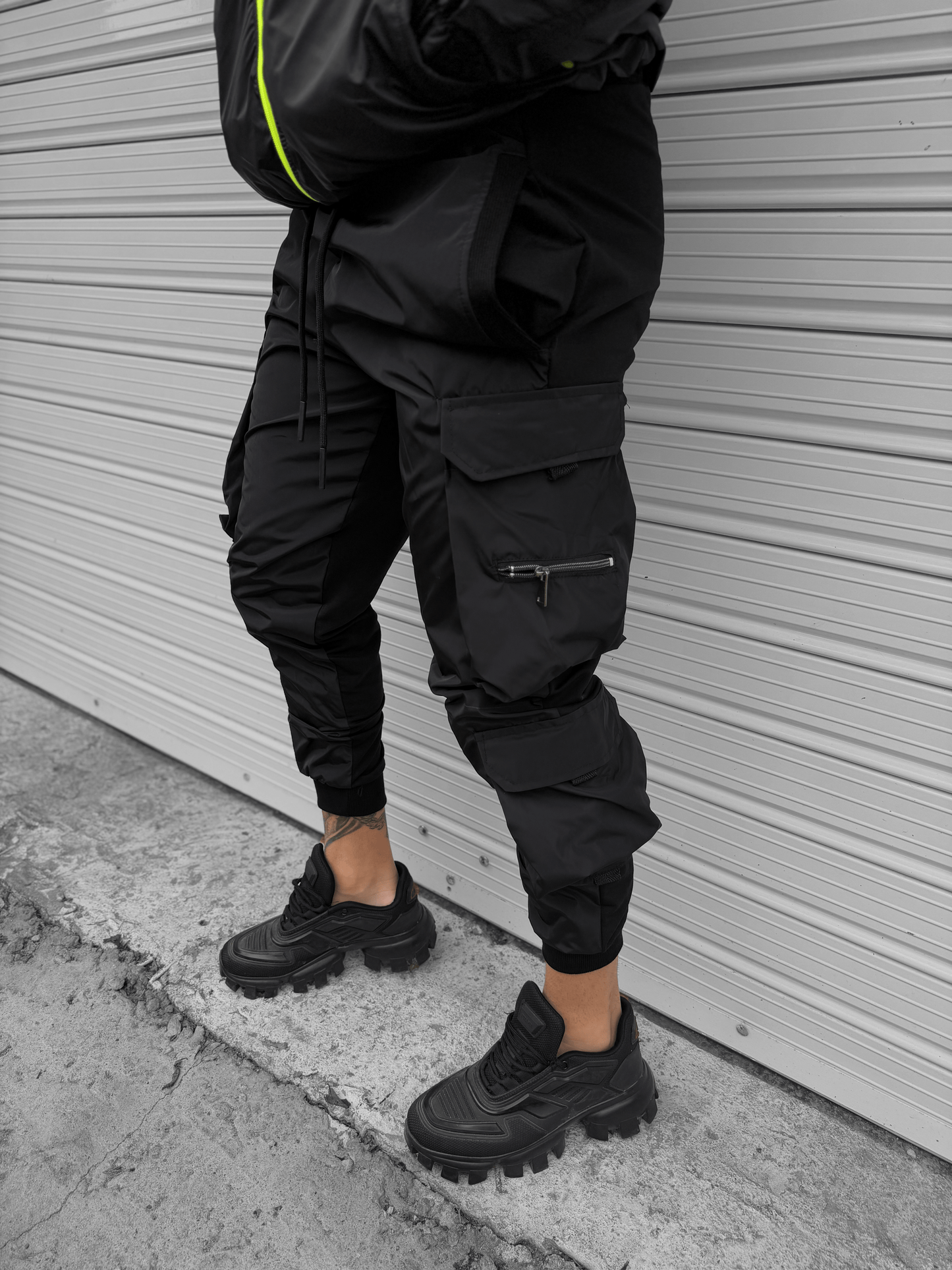 Черен Панталон "𝐁𝐋𝐀𝐂𝐊 𝐆𝐇𝐎𝐒𝐓"