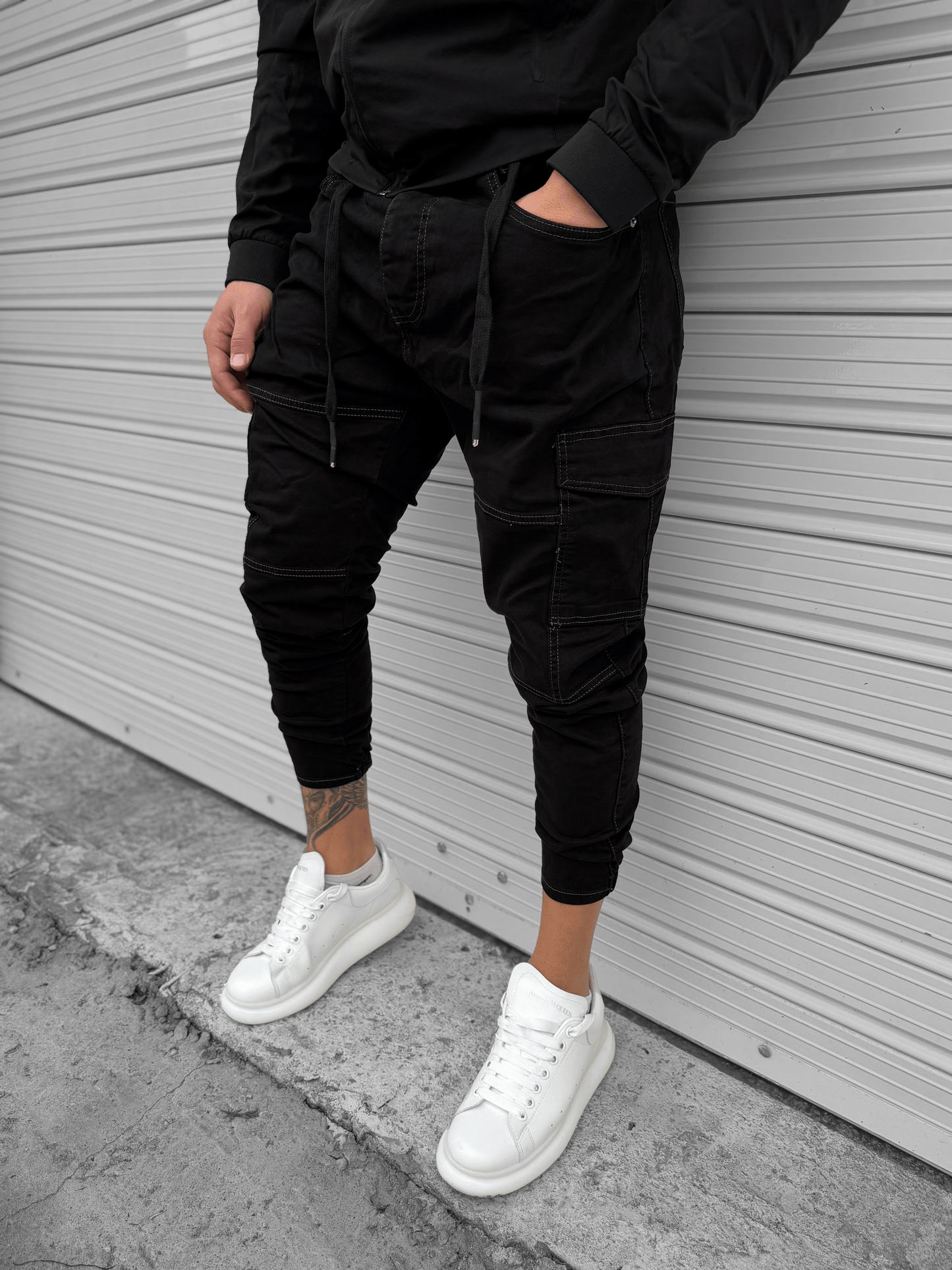 Черен Дънков Панталон "𝐁𝐋𝐀𝐂𝐊 𝐒𝐓𝐑𝐄𝐄𝐓"