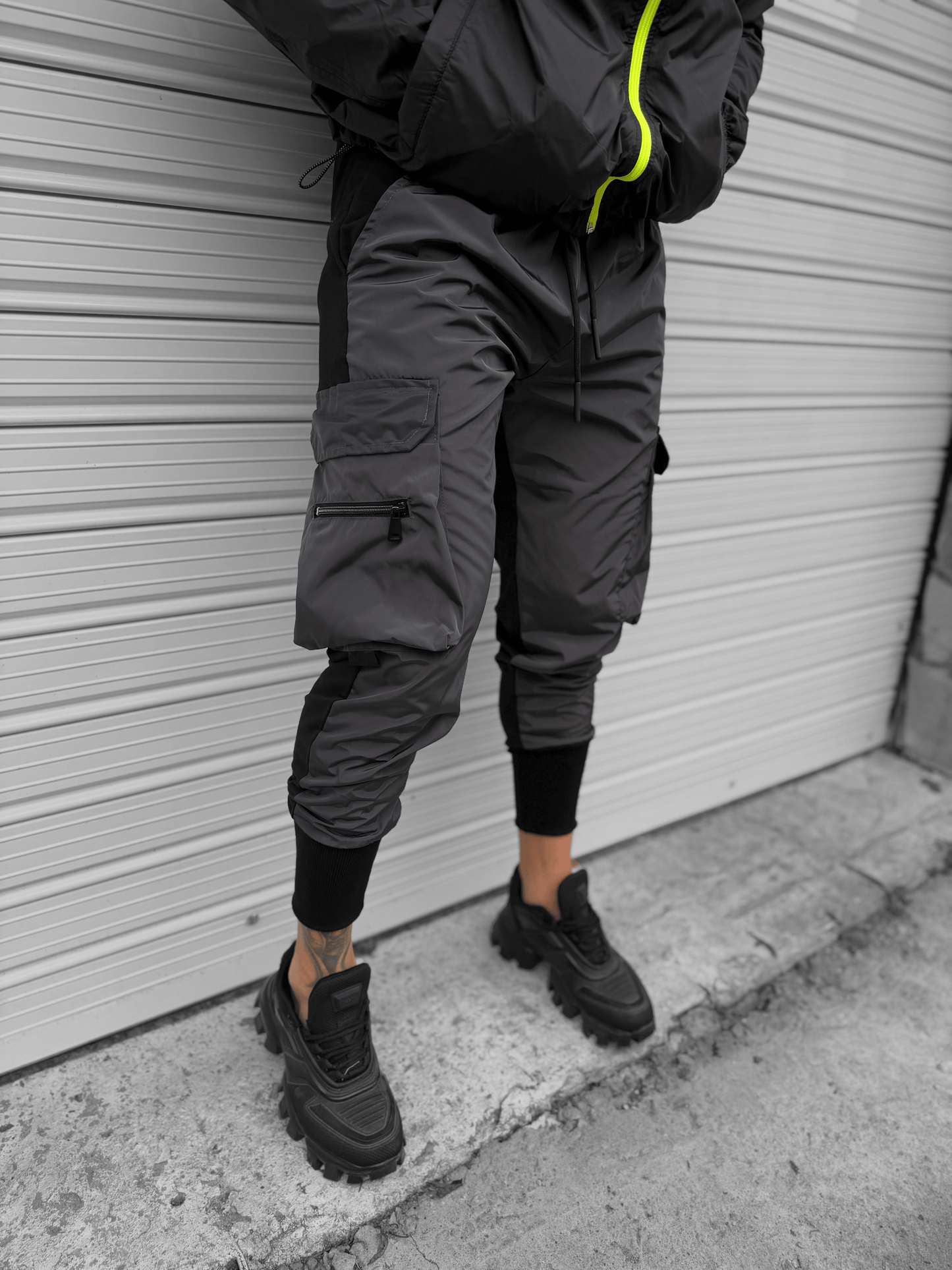 Тъмно Сив Панталон "𝐃𝐀𝐑𝐊 𝐆𝐑𝐄𝐘 𝐌𝐎𝐃𝐄"