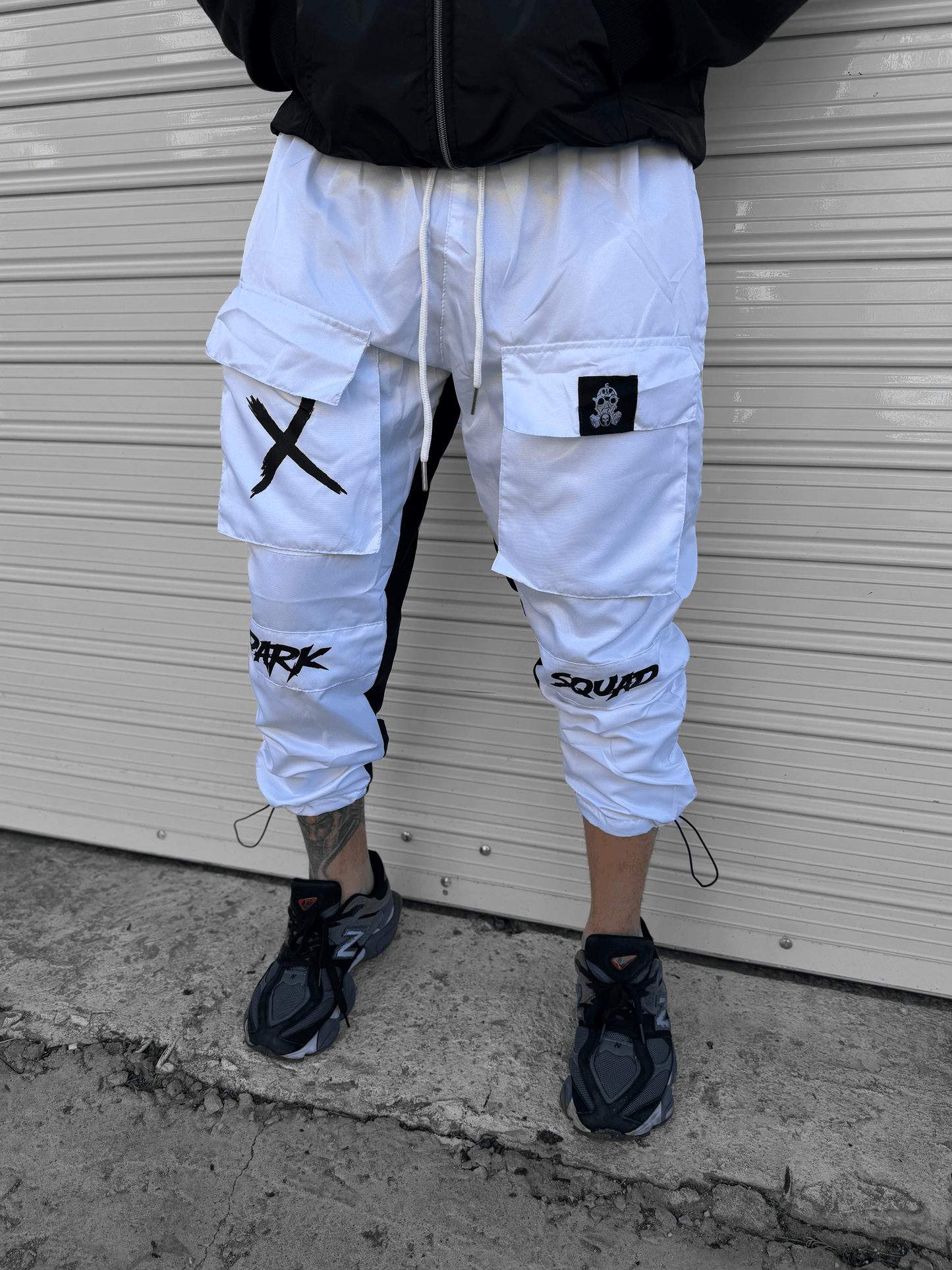 Бял Шушляков Панталон "𝐃𝐀𝐑𝐊 𝐒𝐐𝐔𝐀𝐃"